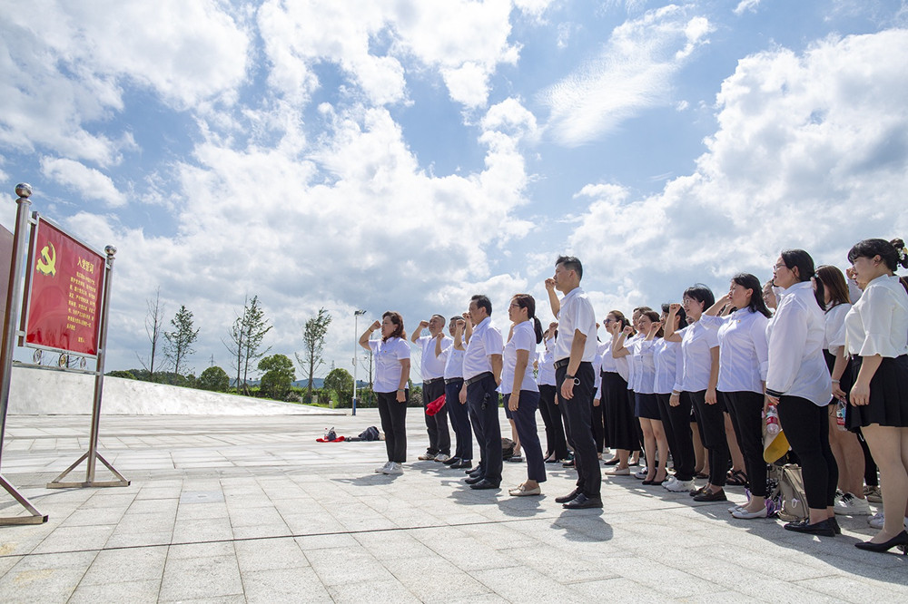 我校教學黨總支赴常寧市水口山工人運動紀念館 開展主題黨日活動