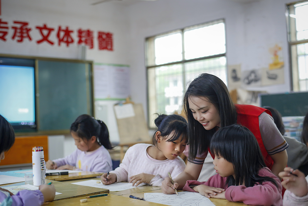 “藝”起成長，伴你同行 ——衡陽幼兒師專志愿者赴衡南縣松江聯(lián)合學校長嶺校區(qū)開展支教幫扶活動